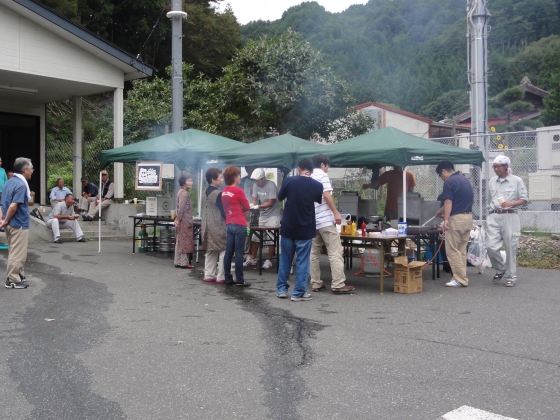 東日本大震災における炊き出しボランティア（岩手県釜石市佐須地区）