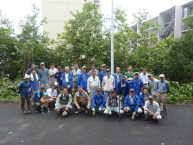 緑地整備活動終了後の全員集合写真