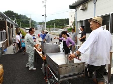 手際よく準備を進めます