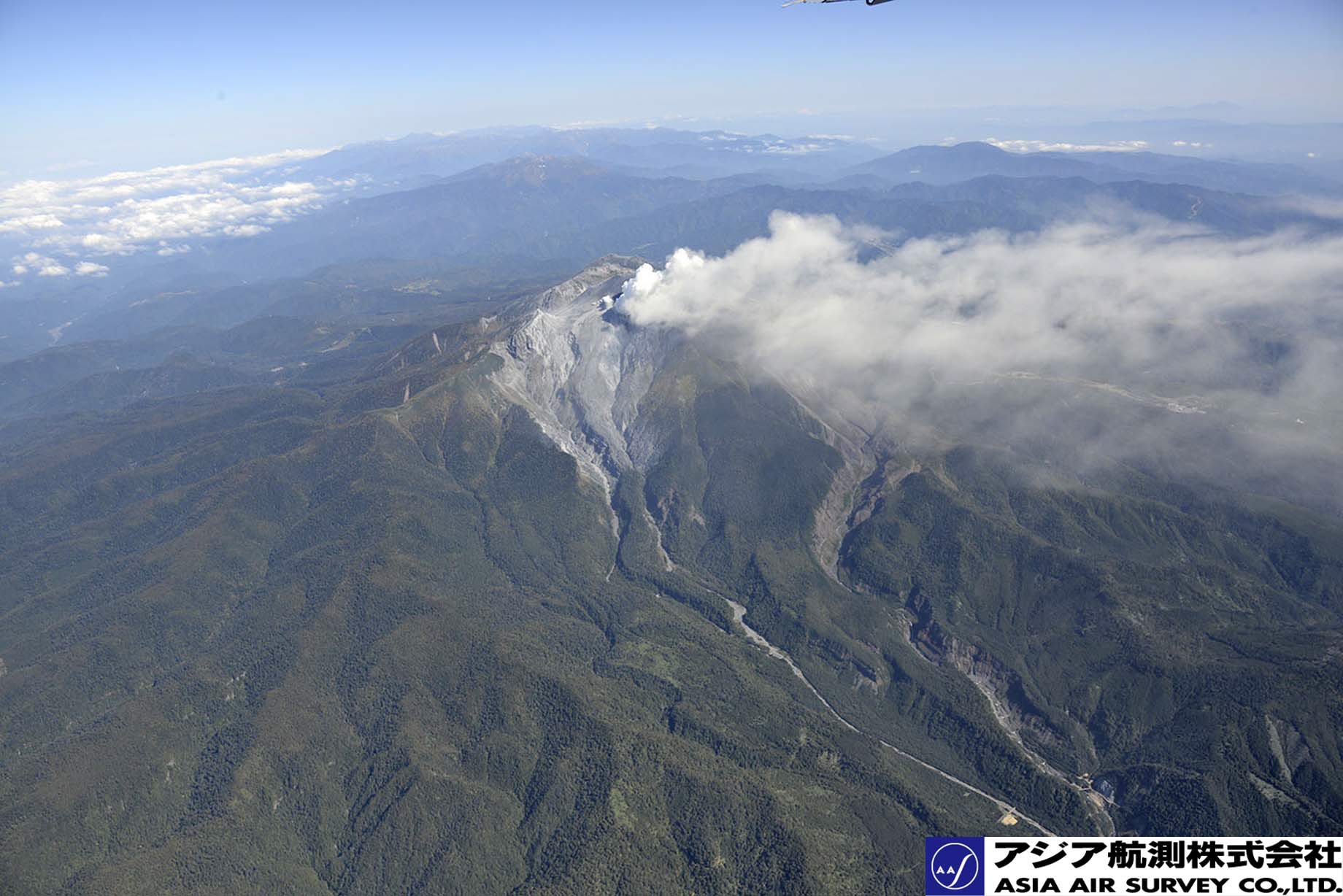 御嶽山噴火写真_斜め6