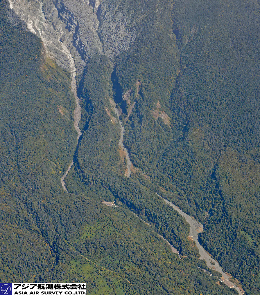 御嶽山噴火写真_斜め1