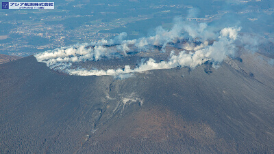 2018.3新燃岳 斜め空中写真_6