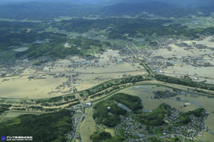 「平成３０年７月豪雨」（西日本豪雨） 斜め空中写真_4