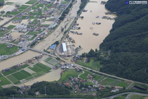 「平成３０年７月豪雨」（西日本豪雨） 斜め空中写真_12