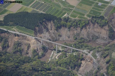 平成28年熊本地震斜め空中写真_6