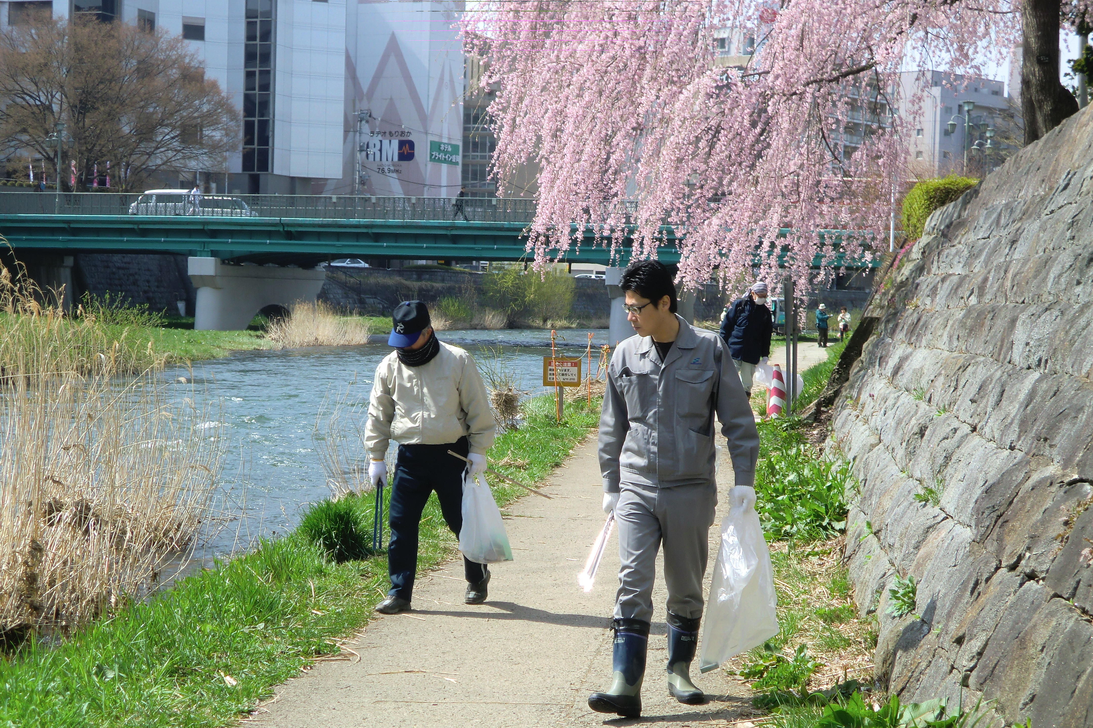 盛岡地区の清掃の様子